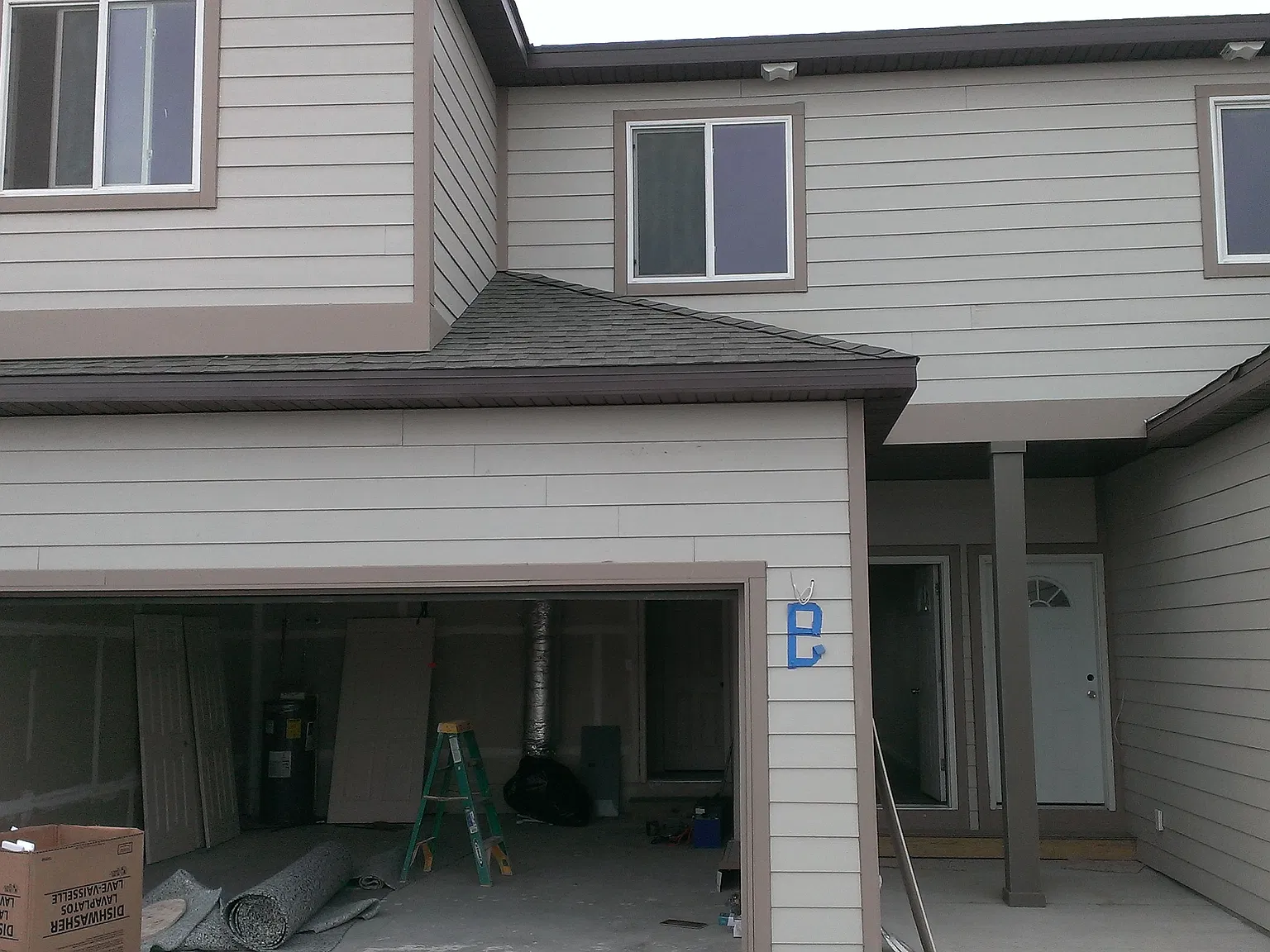 4BR/2.5BA/2 Car Garage Home In Quiet Country Area — Photo 2