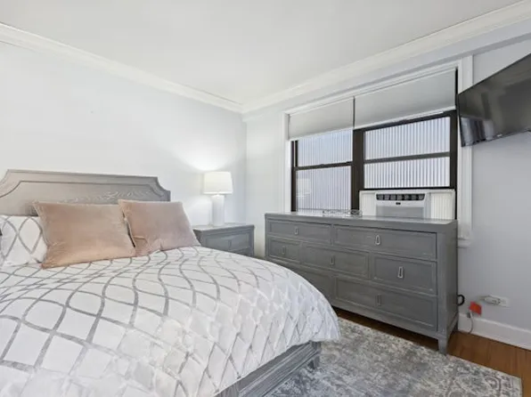 330 Third Avenue image 4 of 13