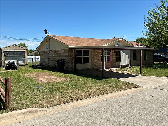 2nd image of 126 Meadow Ln