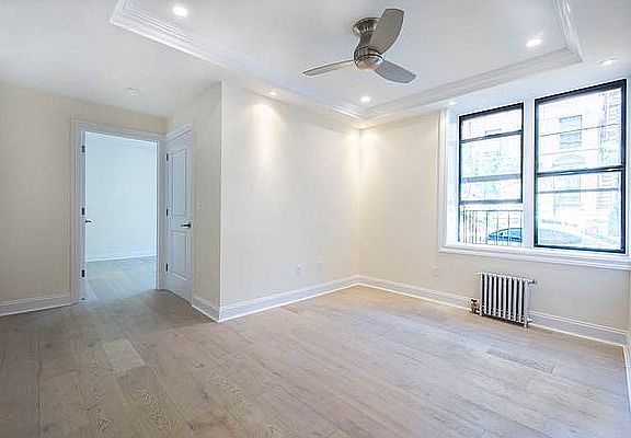3rd image of 364 Lincoln Pl APT D10