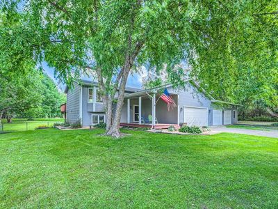 19760 Country Rd E, Rogers, MN, 55374