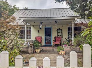 3842 Melrose Rd, Roseburg, OR 97471