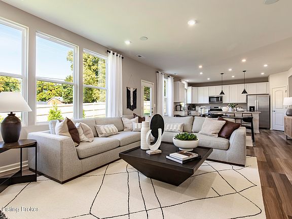 4th image of 4021 Mosswood Ln