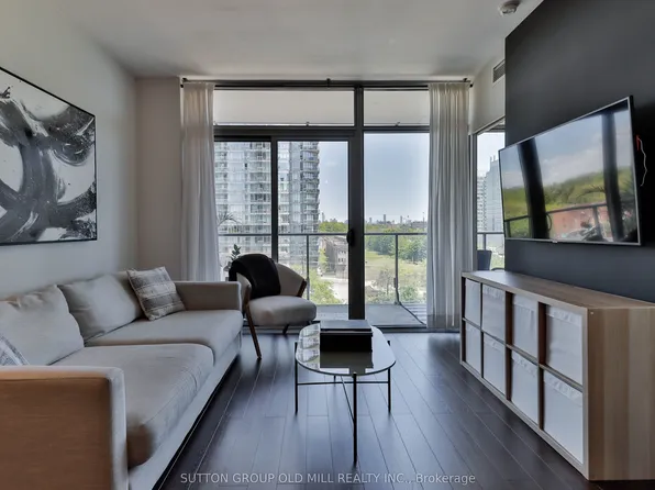 103 The Queensway #602, Toronto, ON M6S 5B3