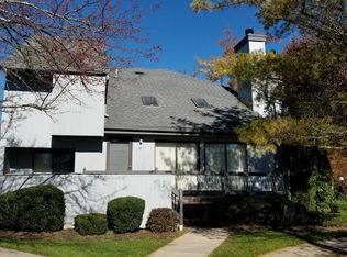 30 Wisteria Ct, Monroe Township, NJ 08852