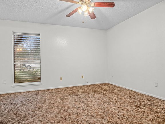 4th image of 11918 Black Peak Drive