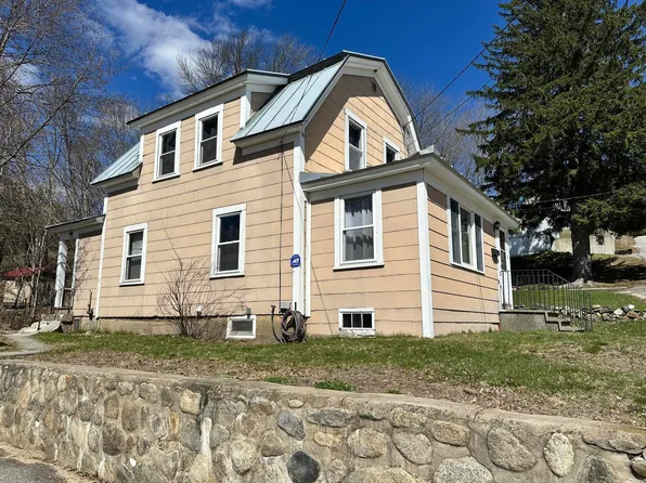 4 Oak Street, Livermore Falls, ME 04254