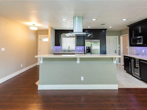 2nd image of 2241 Gillis Ct
