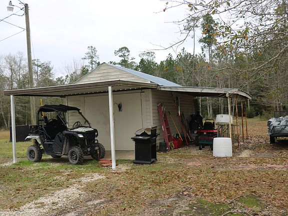 4th image of 65625 Loretta Dr