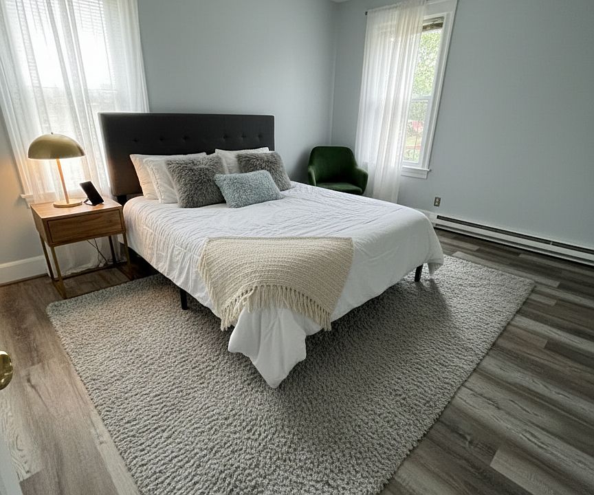 1st image of 211 Illinois St Floor 2