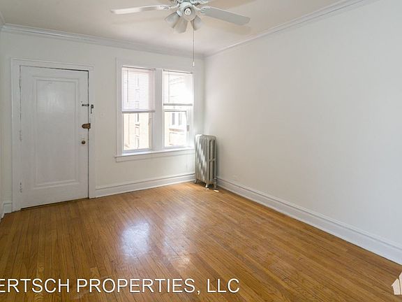 2nd image of 1418 W Hutchinson St APT 2N