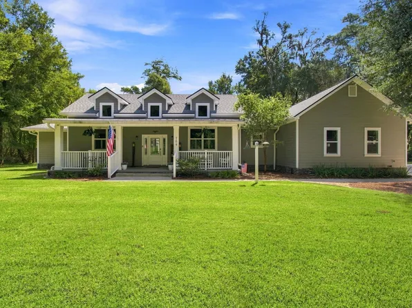 704 Coachmans Pl, Saint Augustine, FL 32086