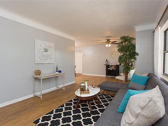 3rd image of 791 Bay Vista Blvd S