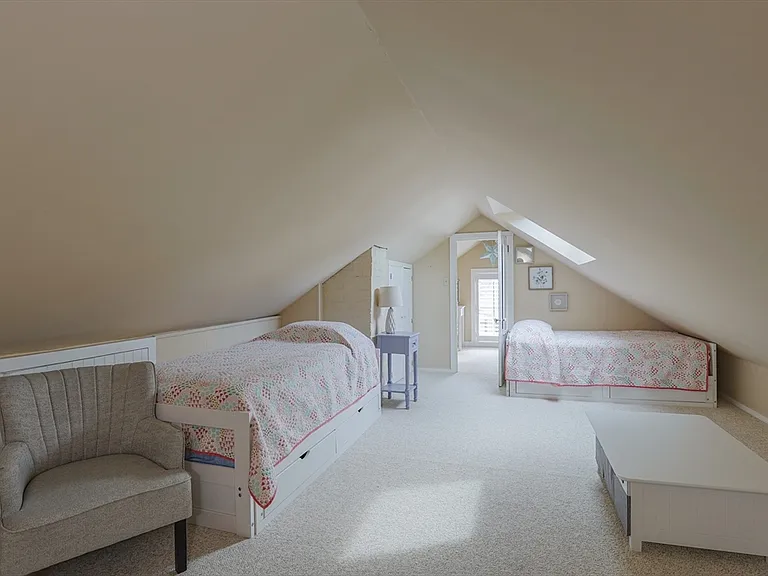 17 Charter St #2 — Photo 12