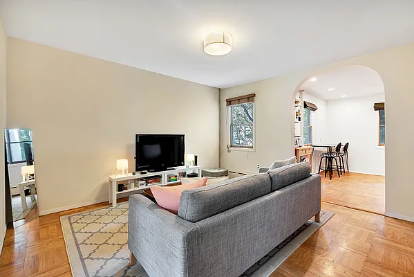 Rented by Compass | media 14