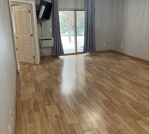 2nd image of 1400 E Valley Rd Unit 103