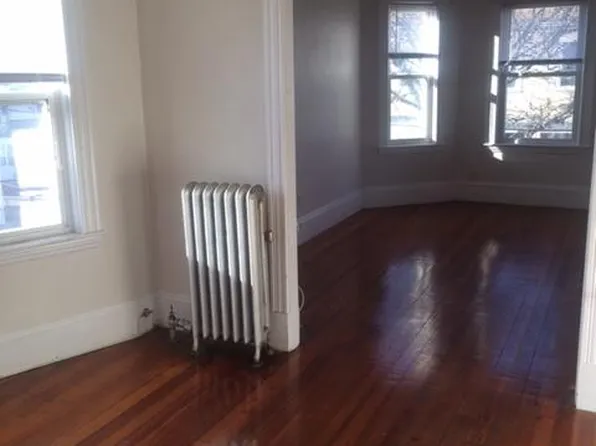 104 Conwell Ave, Somerville, MA