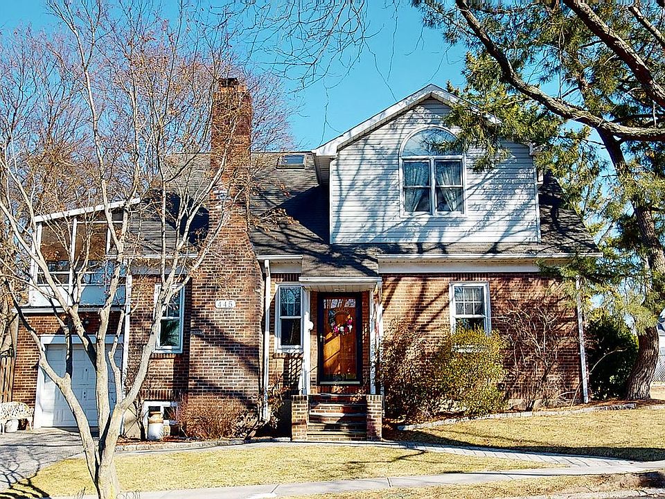 1st image of 445 Sheffield St