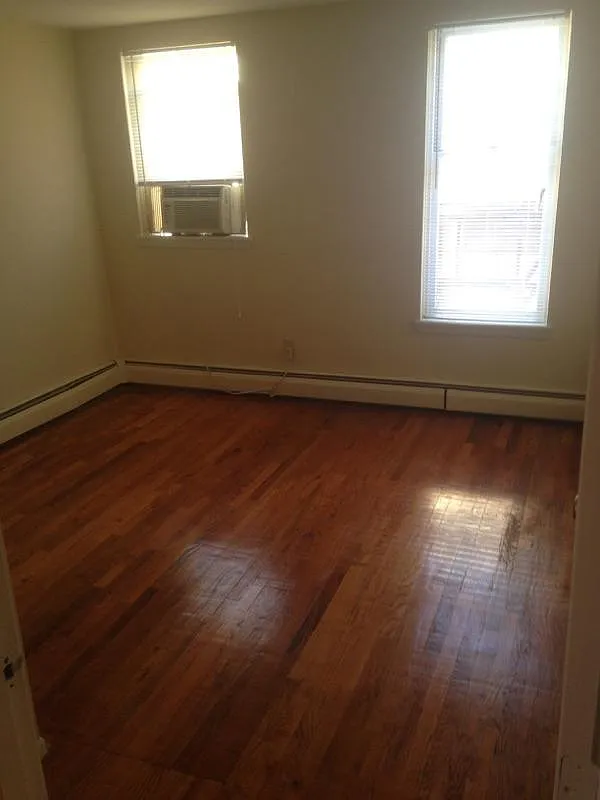 Morris Apartments — Photo 3