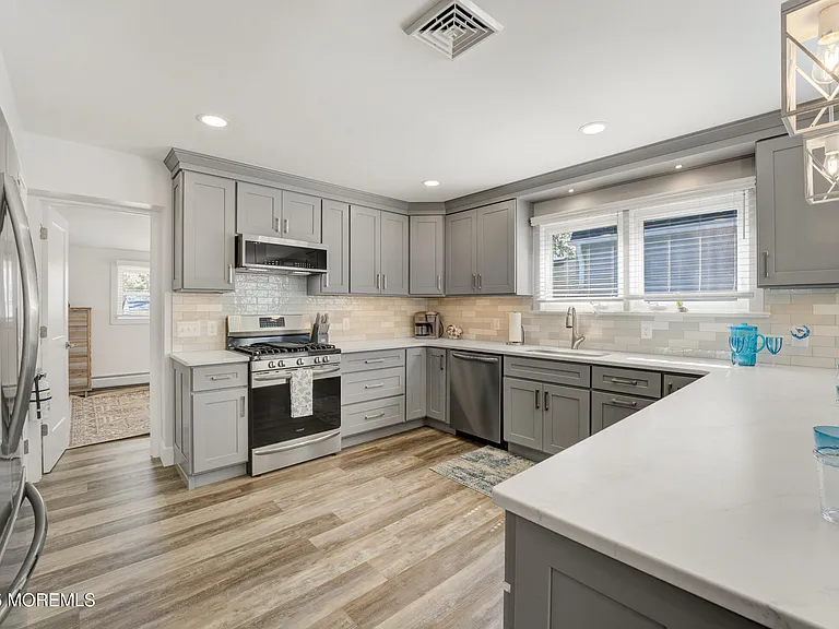307 Asbury Ave — Photo 7