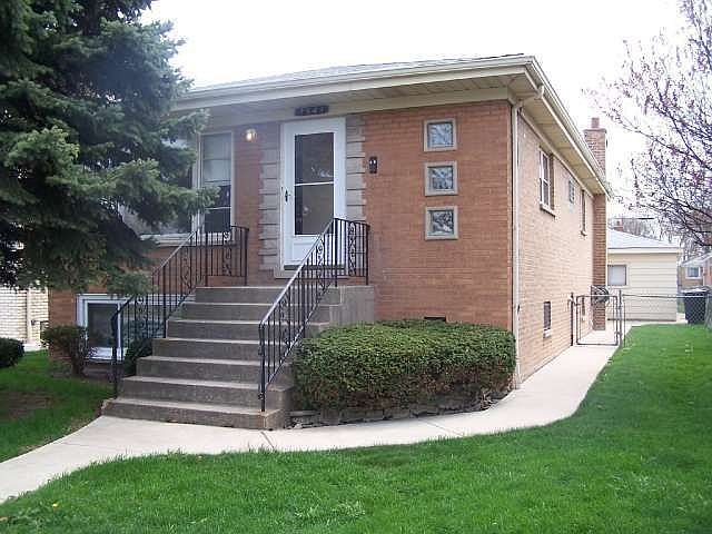 2nd image of 7541 W Higgins Rd