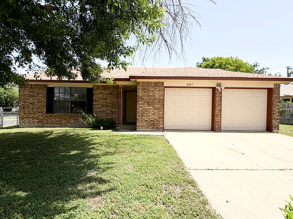 2607 Bluebonnet Dr