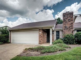 217 Old Oak Cir, Brandon, MS 39042