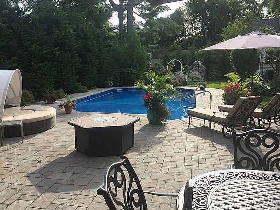 4th image of 520 Birch Cir