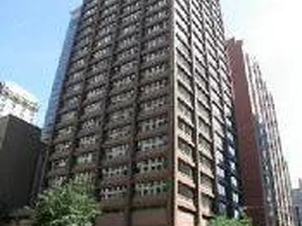 247 E Chestnut St APT 802, Chicago, IL 60611