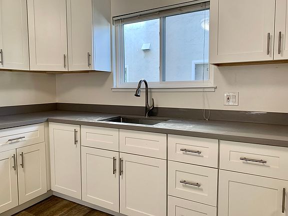 5th image of 3873 Starview Dr APT 2