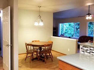 2027 Marina Vista Ct NE, Poulsbo, WA 98370