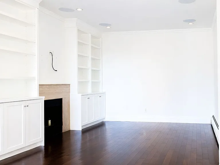 30 Wellington St E #2202 — Photo 15