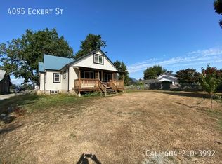 4095 Eckert St, Chilliwack, BC V2R 5J6