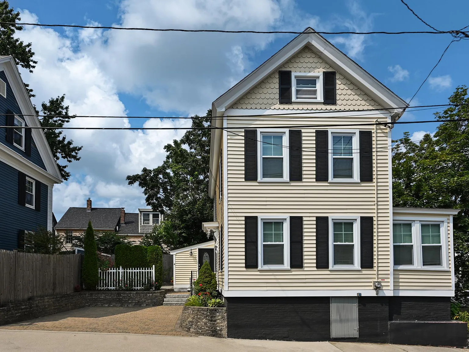 4 Olive St — Photo 3