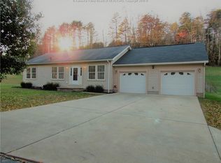 57 Raines Ln, Kenna, WV 25248