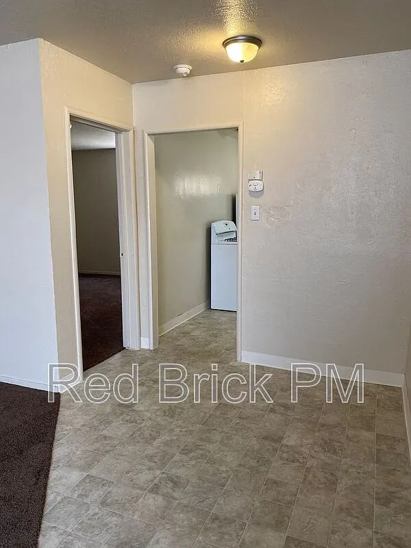1 bed, 1.0 bath, 620 sqft, $1,000 — Photo 4