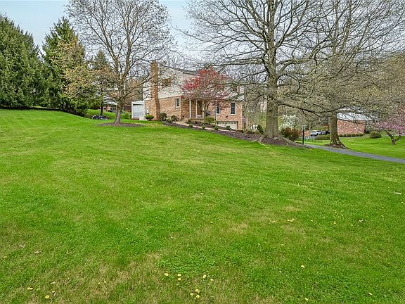 4th image of 2101 Coventry Dr