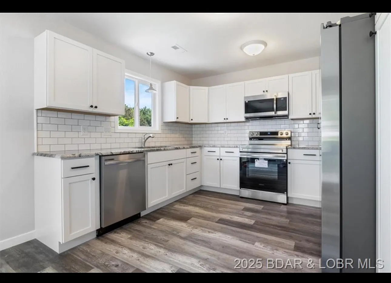 810 Colorado Ave — Photo 3