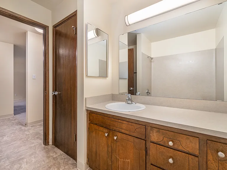 Executive Estates — Photo 25