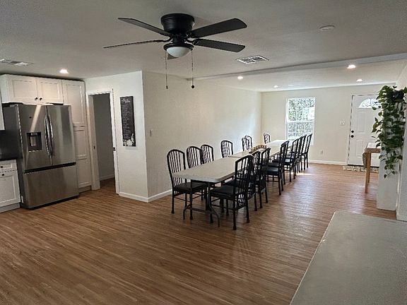 3rd image of 1911 Westwood Pl