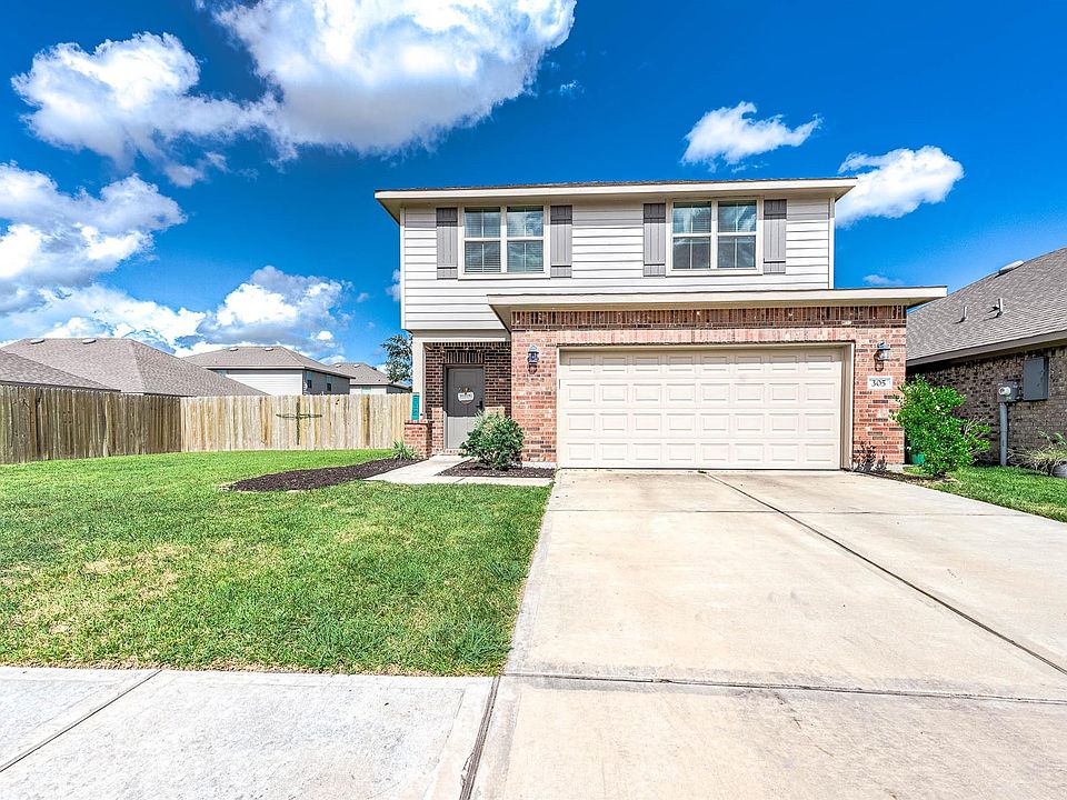 1st image of 305 Bryan Way