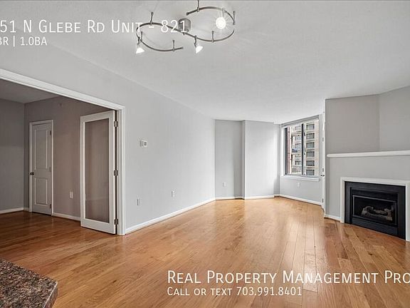 4th image of 851 N Glebe Rd APT 821