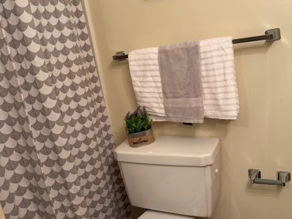 321 E Beaver Ave #204, State College, PA 16801