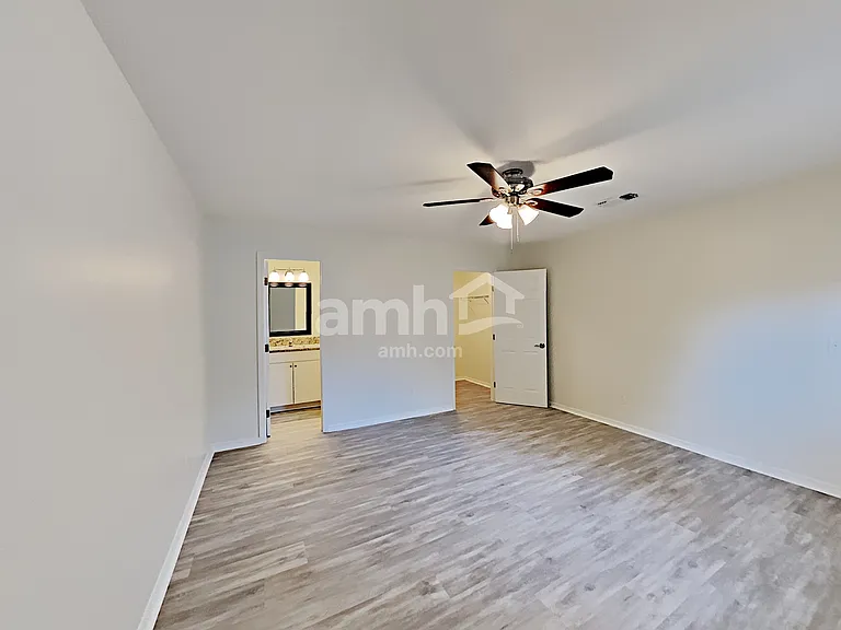 1694 Ashwood Cir — Photo 11