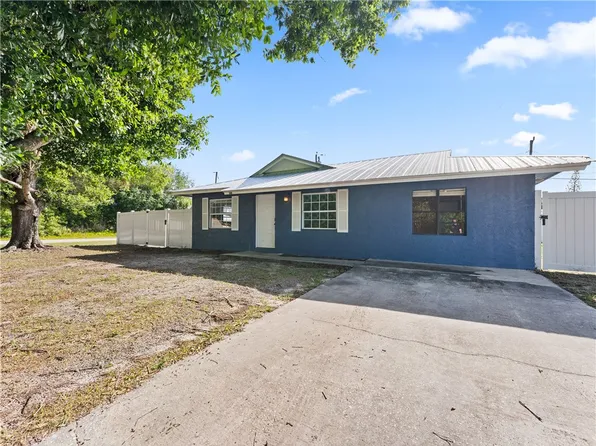 304 8th Ave SW, Vero Beach, FL 32962