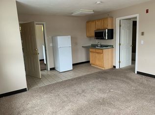 65 Crocker St APT 6, Mansfield, MA 02048