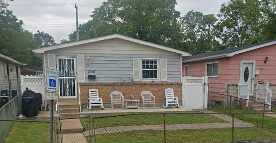 2nd image of 2226 Sullivan Ave