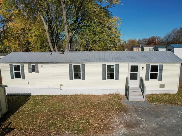 11 Ellen Drive, Holden, ME 04429