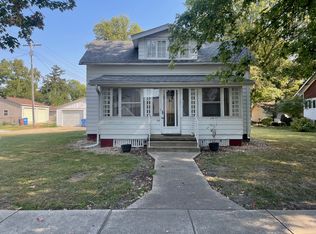 114 S College St, Blue Mound, IL