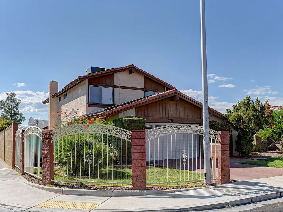 3751 El Camino Rd